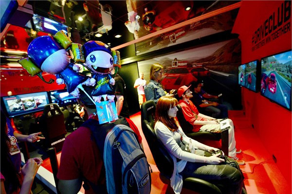 Bu işlerde ofiste oturmak yok - Resim: 2