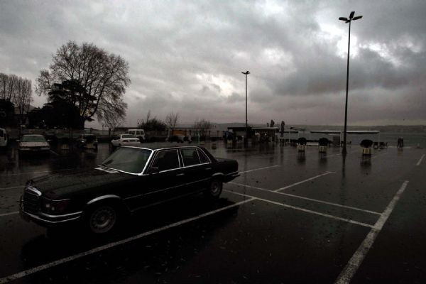 İstanbul karanlığa büründü - Resim: 3