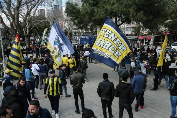 Fenerbahçe taraftarından protesto yürüyüşü - Resim: 4