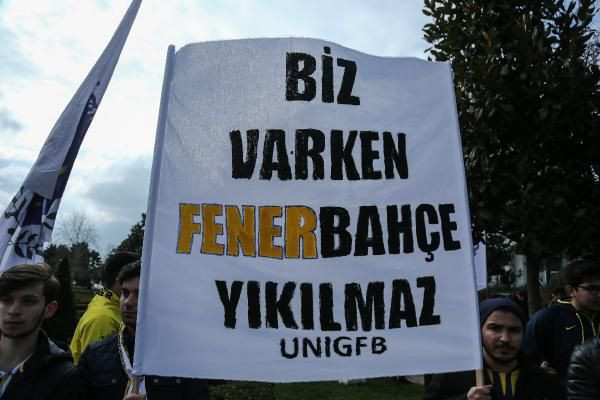Fenerbahçe taraftarından protesto yürüyüşü - Resim: 3