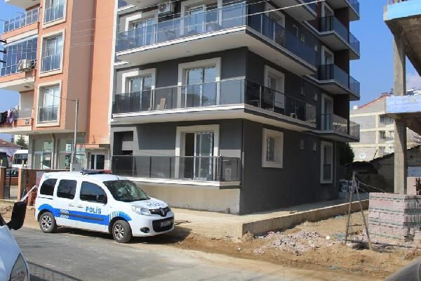 İzmir'de asansör kabininde feci kaza - Resim: 2