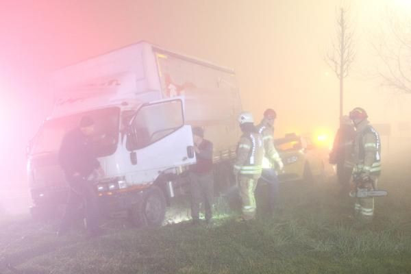 Sis İstanbul'u esir aldı kazalar peş peşe geldi - Resim: 2