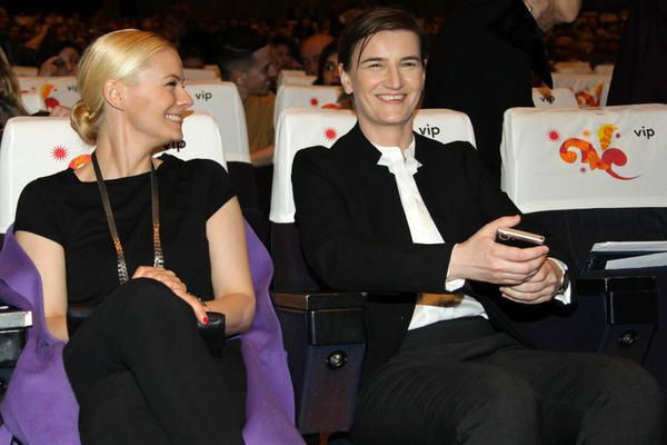 Eşcinsel Sırbistan Başbakanı'nın partneri doğum yaptı - Resim: 3