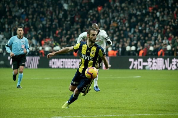Derbi sonrası olay yorum: Karius çuvaldan hallice bir kaleci - Resim: 1