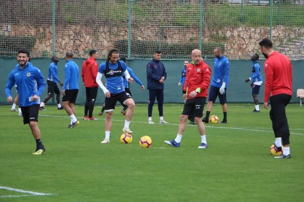 Sergen Yalçın: Hedef vermek yerine önümüzdeki maçı kazanmak istiyoruz - Resim: 3