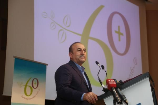 Mevlüt Çavuşoğlu'nun güldüren kazak anısı eşim beğendiği kazağımı makineye atıp... - Resim: 1