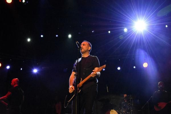 Haluk Levent'ten katledilen 50 Müslüman için anlamlı hareket - Resim: 1