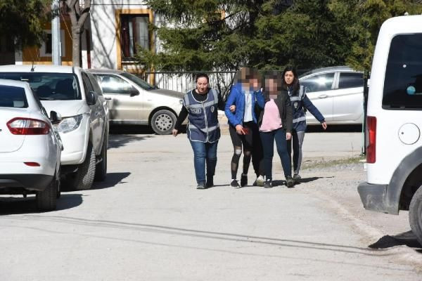 Kütahya'da genç  kızı tekme tokat dövüp kaydettiler - Resim: 2