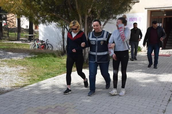 Kütahya'da dehşet saçıp kaydeden kızlar hakkında karar verildi - Resim: 4