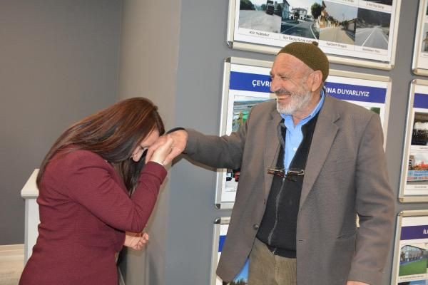 Sekreter olarak girdiği belediyeye başkan oldu - Resim: 4