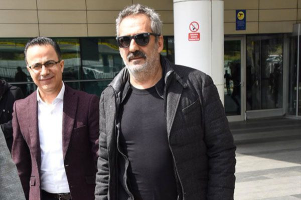 Havalimanında arkadaşını dövdü deniyor Yavuz Bingöl açıklama yaptı - Resim: 1