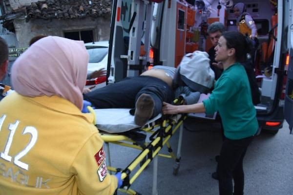 Kütahya'da komşular arasında silahlı kavga: 2 ölü, 2 yaralı - Resim: 1