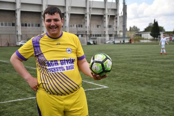 140 kiloluk futbolcu - Resim: 1