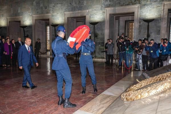 İzmir Büyükşehir  Belediye Başkan Soyer Anıtkabir'i ziyaret etti Deftere ne yazdı - Resim: 4