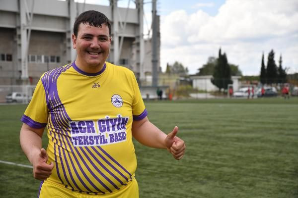 140 kiloluk futbolcu - Resim: 2