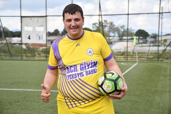 140 kiloluk futbolcu - Resim: 3