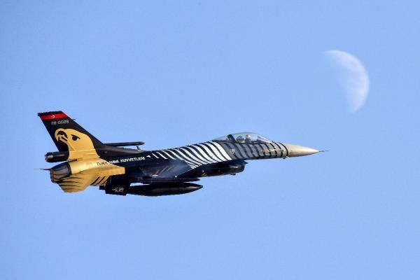 Solo Türk'ün prova uçuşları kentte heyecan yarattı - Resim: 1