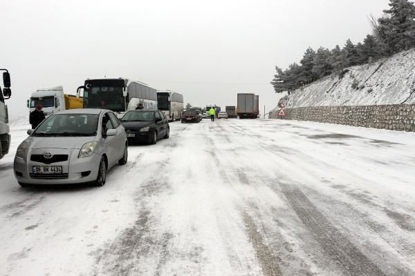 Bir anda her yer bembeyaz oldu! Yazı beklerken kış geldi - Resim: 1