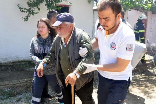 Tekirdağ Malkara'da yangın 2 evi kül etti - Resim: 4