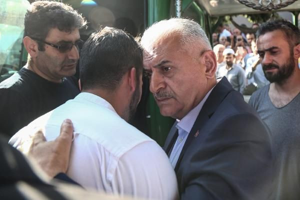 Binali Yıldırım'ın zor anları ağlamamak için kendisini zor tuttu - Resim: 2