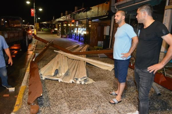Kuzey Ege sahillerini fırtına vurdu hayat felç oldu - Resim: 4