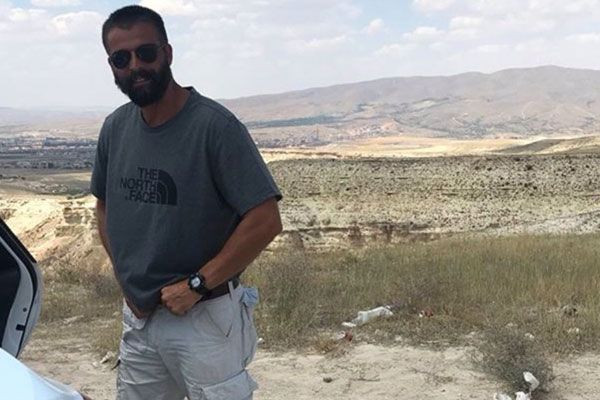 Mehmet Akif Alakurt kendi başını yaktı Türk bayrağına ve kadınlara hakaret etmişti - Resim: 4