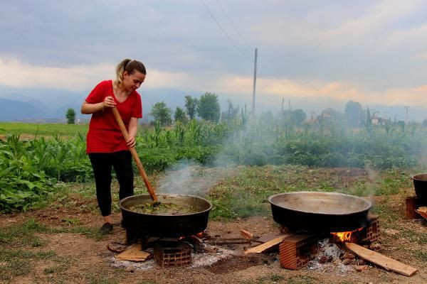 Geçirdiği kaza sonrası iyileşmek için kullandı! Kozalak balı üretimine başladı - Resim: 2