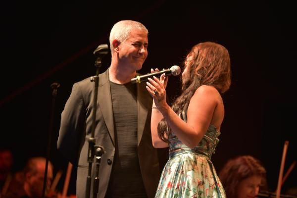 Dünyaca ünlü tenor Çeşme'de Nez ile Sezen Aksu şarkısı söyledi! Ortalığı inletti - Resim: 2