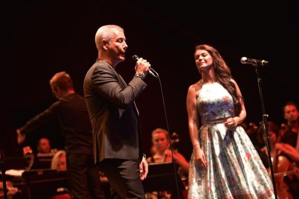 Dünyaca ünlü tenor Çeşme'de Nez ile Sezen Aksu şarkısı söyledi! Ortalığı inletti - Resim: 4