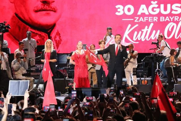 Üsküdar'da zafer bayramı coşkusu - Resim: 4