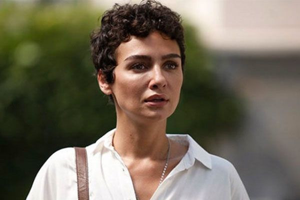 Birce Akalay pişman olup özür diledi! Kapısının önünde ölü halde buldu - Resim: 4