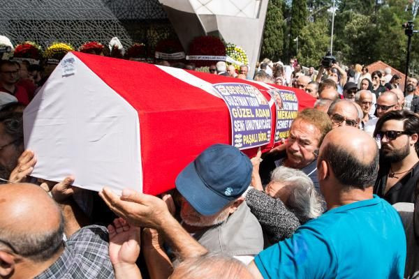 Öldüğü 2 gün sonra ortaya çıkmıştı! Süleyman Turan'ın cenazesinde katılanlar - Resim: 4