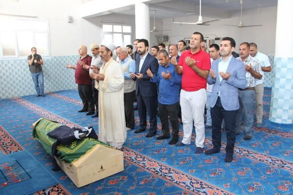 Nusaybin şehidinin tabutundaki detay yürekleri burktu Kürtçe ve Türkçe ağıtlar yakıldı - Resim: 3