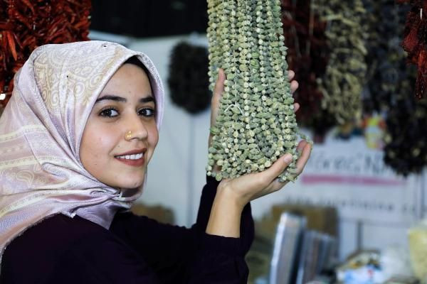 Gramla satılıyor altınla yarışıyor! Çiçek bamyanın kilogramı 200 TL - Resim: 1