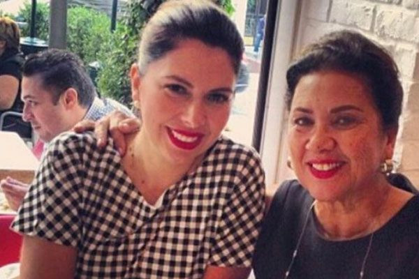 Zeynep Korel annesini ifşa etti Bergüzar Korel ve dayak itirafı olay oldu - Resim: 1