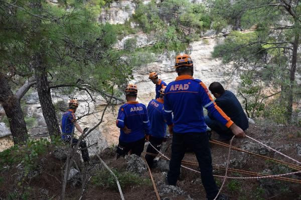 Antalya'da kayıp kanser hastasının cesedi uçurumda bulundu - Resim: 3