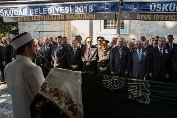 Yaşar Büyükanıt vefat eden eşi Filiz Büyükanıt'ın cenazesine katılamadı - Resim: 4