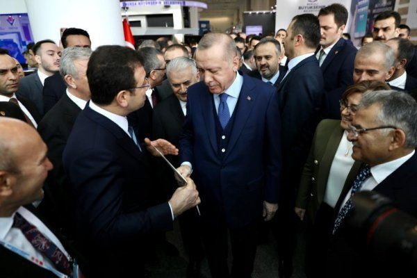 İmamoğlu'un Erdoğan'a verdiği zarfta bakın ne yazıyordu! Samimi anlar - Resim: 1