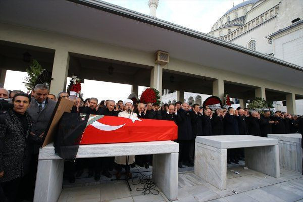 Rahşan Ecevit'in cenazesi son yolculuğuna uğurlandı - Resim: 1