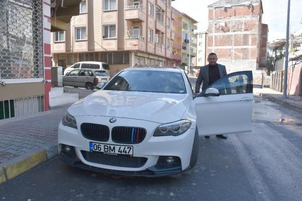 İstanbul'da lüks otomobilin direksiyonu ile gösterge panelini çaldılar - Resim: 1