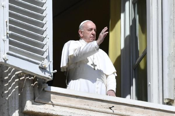 Papa korona karantinasındaki Roma caddelerinde gezindi  boş meydanı kutsadı - Resim: 4