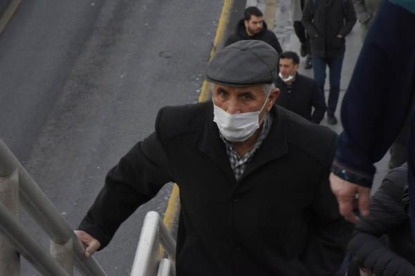 İstanbul'da yollar boşaldı, toplu taşımayı kullananlar azaldı - Resim: 3