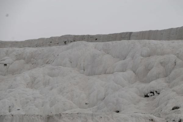 Doğa harikası Pamukkale'nin son hali ibretlik! Korona yasağıyla beyazladı - Resim: 2