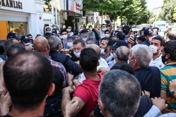 Bakırköy Belediyesi önünde pazarcılar kapanan semt pazarı için eylem yaptı - Resim: 3