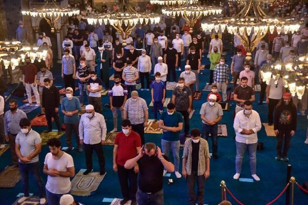 86 yıl sonra ibadete açılan Ayasofya'da ilk bayram namazı - Resim: 3
