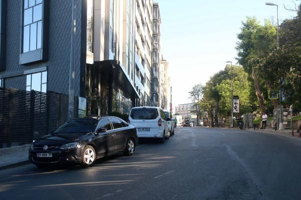 İstanbul Taksim'de değnekçi terörü! 'Oflu İsmail'in yeğeni kalbinden bıçaklandı - Resim: 1