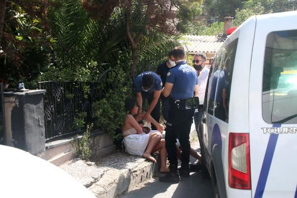 İstanbul'da yarı çıplak sokakta kavga edip taksiciye saldırdılar - Resim: 2