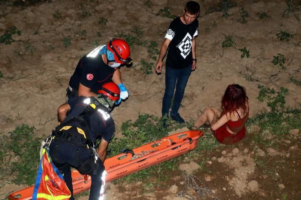Antalya'da dereye düşen sarhoş kız bir saatte ikna edilerek kurtarıldı - Resim: 4