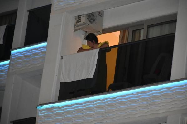 Marmaris’te ruhsatsız otel mühürlendi turistler başka otellere yerleştirildi - Resim: 4