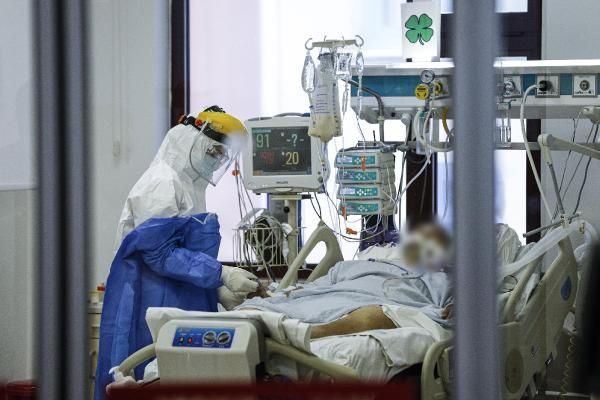 Ankara'da ürküten tablo! Yoğun bakımda genç hasta sayısı arttı - Resim: 1
